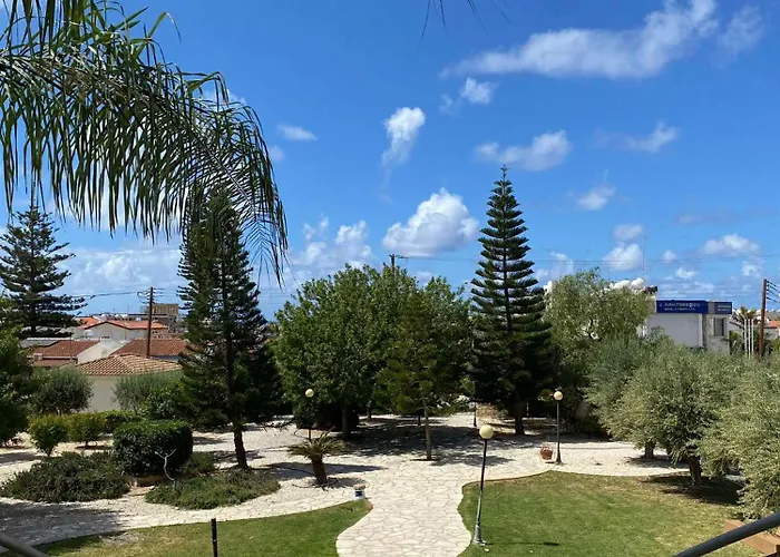 Oracle Exclusive Alena 4 * Paphos