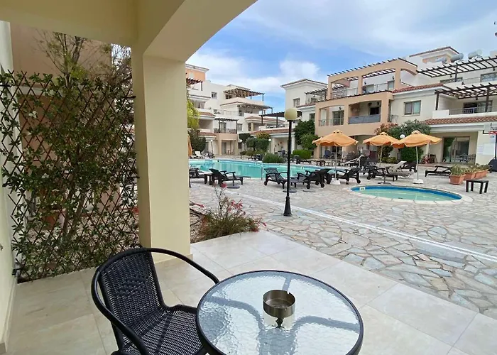 Oracle Exclusive Alena 4 * Paphos